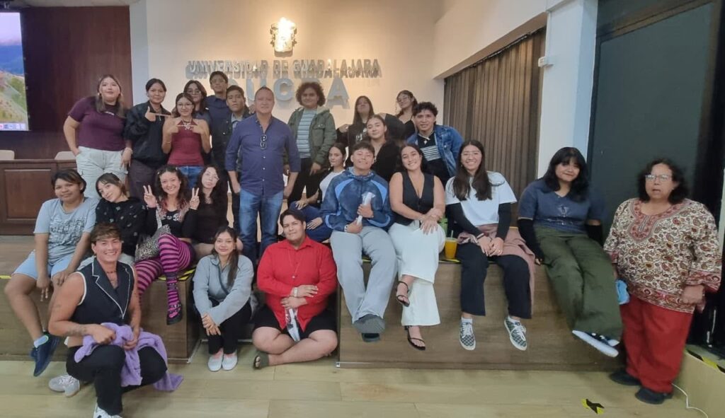 estudiantes y docentes participantes en el simposio de Zoología
